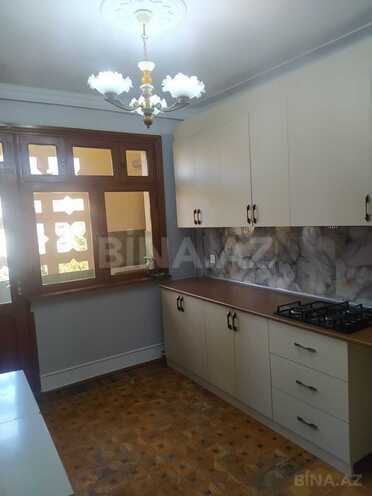 Сдаётся 2-комн. вторичка 60 м², м. Нефтчиляр, photo 1 from 11