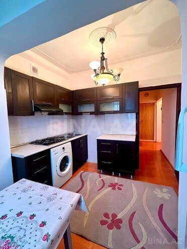 Сдаётся 2-комн. вторичка 70 м², Бинагадинский р., photo 4 from 12
