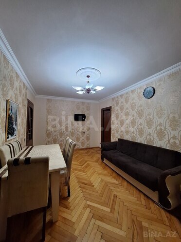 Satılır 2 otaqlı köhnə tikili 46 m², İnşaatçılar m., photo 8 from 26