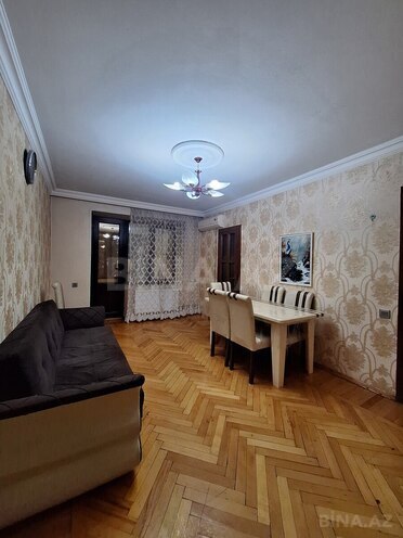 Satılır 2 otaqlı köhnə tikili 46 m², İnşaatçılar m., photo 9 from 26