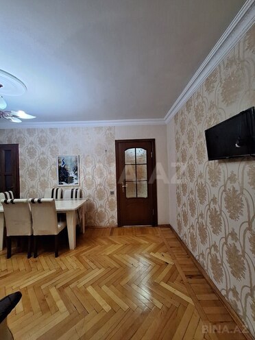 Satılır 2 otaqlı köhnə tikili 46 m², İnşaatçılar m., photo 11 from 26