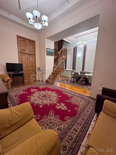 Satılır 3 otaqlı köhnə tikili 110 m², İçəri Şəhər m., photo 3 from 15