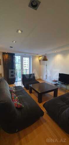 Сдаётся 2-комн. вторичка 44 м², м. Низами, photo 1 from 12