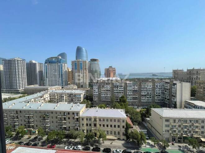 Satılır 4 otaqlı yeni tikili 249 m², 28 May m., photo 8 from 11