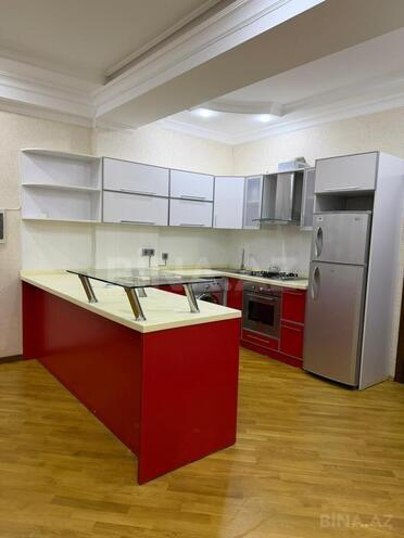 Сдаётся 3-комн. новостройка 110 м², м. Ичеришехер, photo 4 from 16