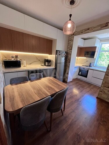 Satılır 3 otaqlı köhnə tikili 90 m², Nəriman Nərimanov m., photo 1 from 17