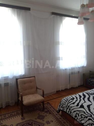 Продаётся 2-комн. вторичка 80 м², м. Низами, photo 6 from 18