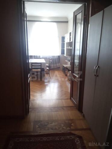 Продаётся 2-комн. вторичка 80 м², м. Низами, photo 10 from 18