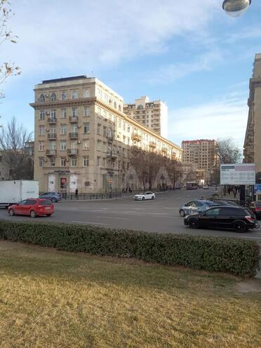 Продаётся 2-комн. вторичка 80 м², м. Низами, photo 12 from 18
