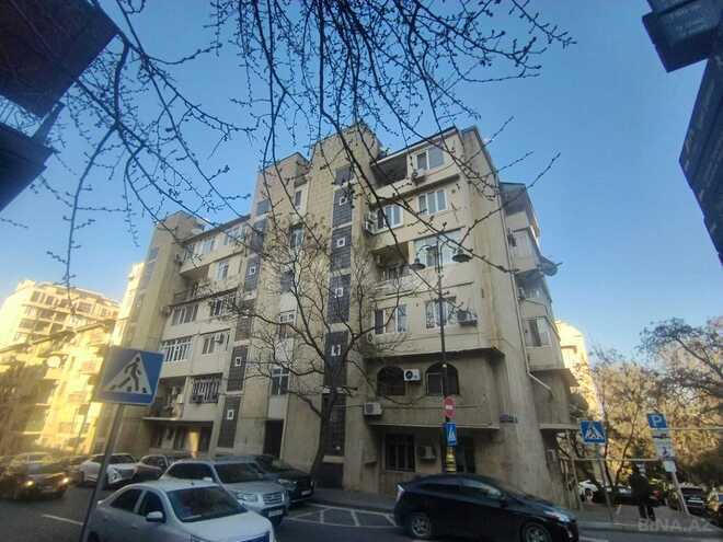 Продаётся 2-комн. вторичка 57 м², м. Ичеришехер, photo 1 from 18