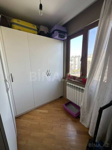 Продаётся 4-комн. вторичка 80 м², м. Нефтчиляр, photo 12 from 18
