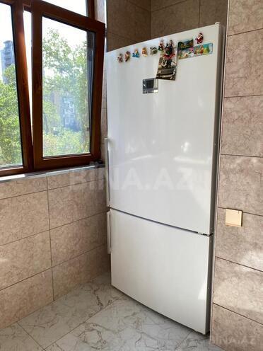 Satılır 5 otaqlı köhnə tikili 130 m², Xalqlar Dostluğu m., photo 12 from 28
