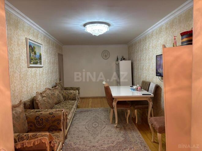 Продаётся 3-комн. вторичка 75 м², м. Нефтчиляр, photo 3 from 12