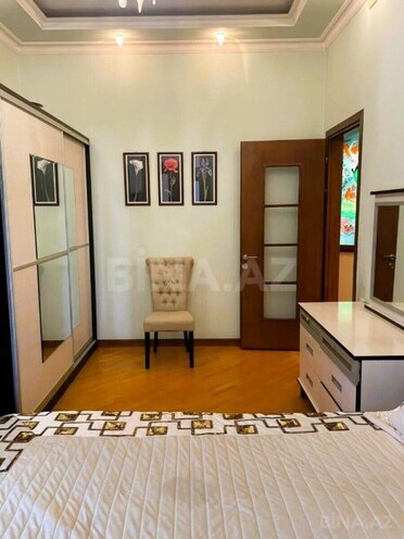 Satılır 4 otaqlı köhnə tikili 120 m², Sahil m., photo 15 from 16