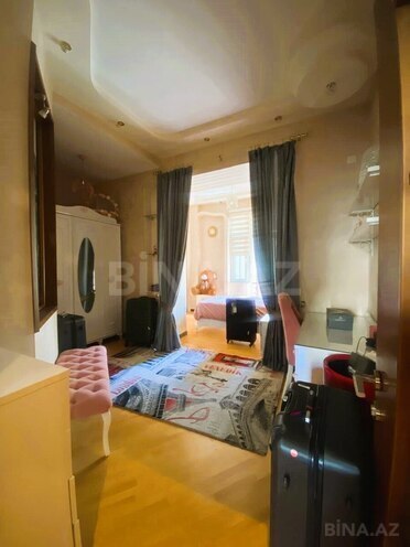 Satılır 4 otaqlı köhnə tikili 120 m², Sahil m., photo 10 from 16