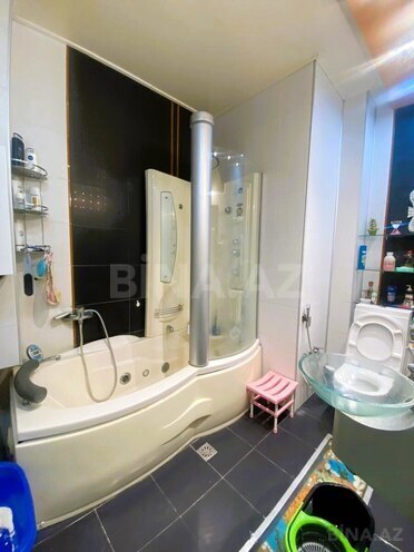 Satılır 4 otaqlı köhnə tikili 120 m², Sahil m., photo 14 from 16