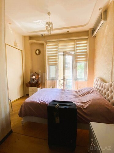 Satılır 4 otaqlı köhnə tikili 120 m², Sahil m., photo 9 from 16