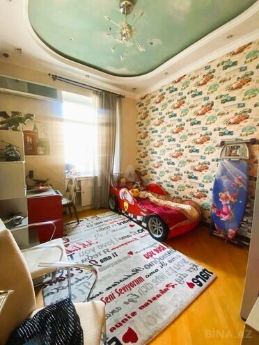 Satılır 4 otaqlı köhnə tikili 120 m², Sahil m., photo 12 from 16