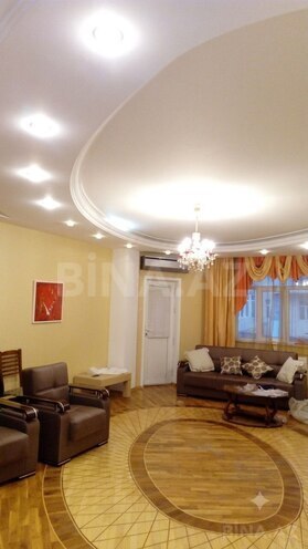 Продаётся 3-комн. вторичка 135 м², м. 28 мая, photo 1 from 13