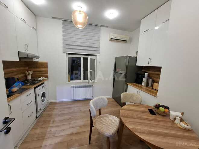 Satılır 4 otaqlı köhnə tikili 105 m², Nəsimi r., photo 10 from 14
