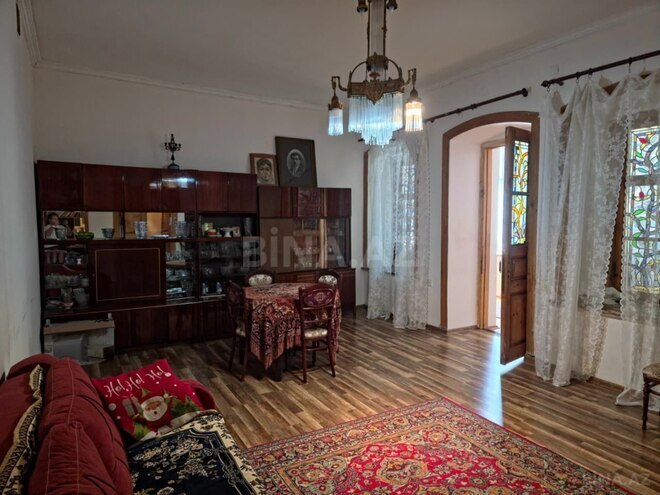 İcarəyə verilir 3 otaqlı köhnə tikili 80 m², Sahil m., photo 1 from 11