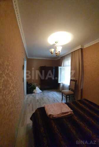 Продаётся 2-комн. вторичка 42 м², м. Низами, photo 4 from 11