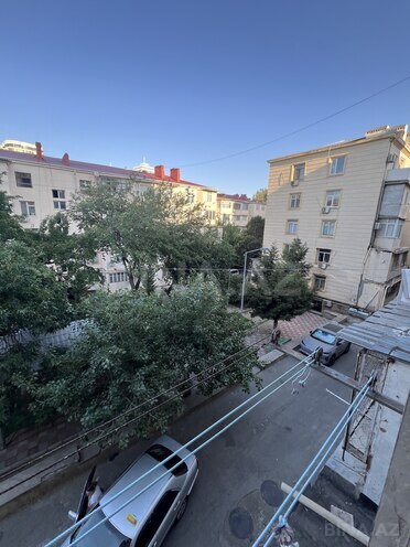 Продаётся 1-комн. вторичка 35 м², м. Низами, photo 13 from 14