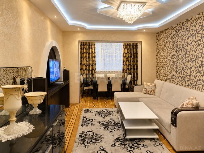 Satılır 3 otaqlı köhnə tikili 90 m², 6-cı mikrorayon q., photo 1 from 10