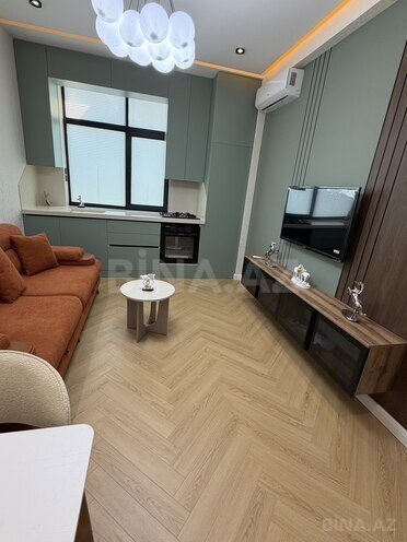 Продаётся 2-комн. новостройка 51 м², м. Кара Караев, photo 1 from 19