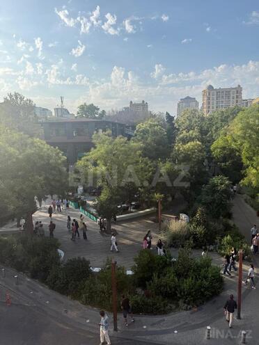 İcarəyə verilir 2 otaqlı köhnə tikili 60 m², Sahil m., photo 1 from 10