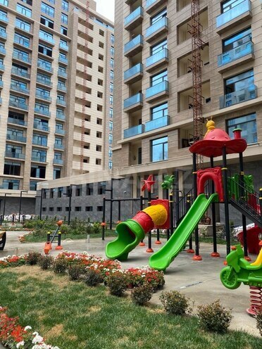 Сдаётся 3-комн. новостройка 100 м², м. Низами, photo 1 from 16