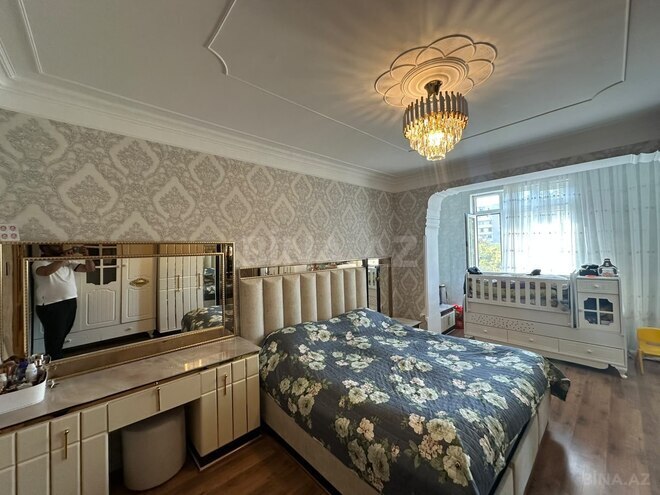 Satılır 4 otaqlı köhnə tikili 110 m², Xalqlar Dostluğu m., photo 7 from 19