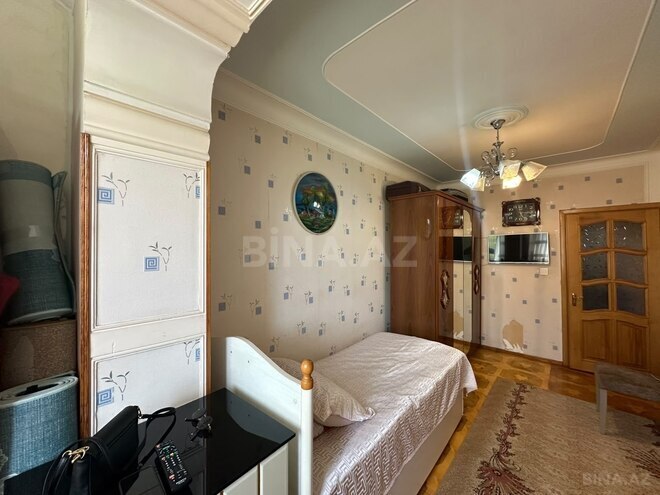 Satılır 4 otaqlı köhnə tikili 110 m², Xalqlar Dostluğu m., photo 9 from 19