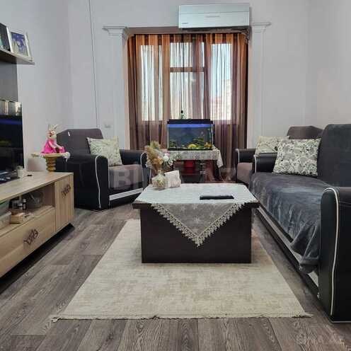 Продаётся 2-комн. вторичка 68 м², м. Мемар Аджеми, photo 3 from 10