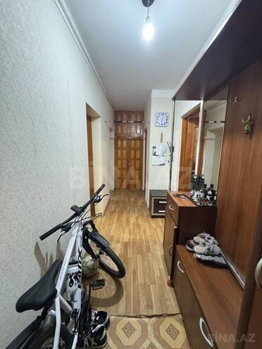Продаётся 3-комн. вторичка 70 м², пос. Бакиханова, photo 1 from 14