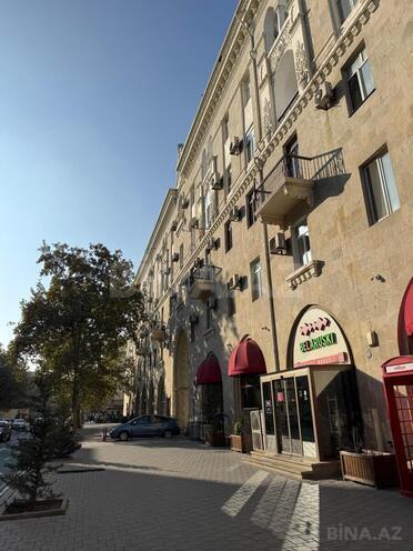 İcarəyə verilir 3 otaqlı köhnə tikili 80 m², Sahil m., photo 1 from 14
