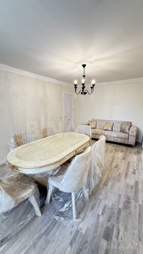 Satılır 2 otaqlı köhnə tikili 55 m², İnşaatçılar m., photo 3 from 19