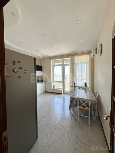Сдаётся 3-комн. новостройка 160 м², м. Низами, photo 17 from 28