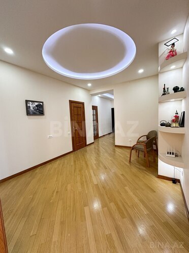 Сдаётся 3-комн. новостройка 160 м², м. Низами, photo 15 from 28
