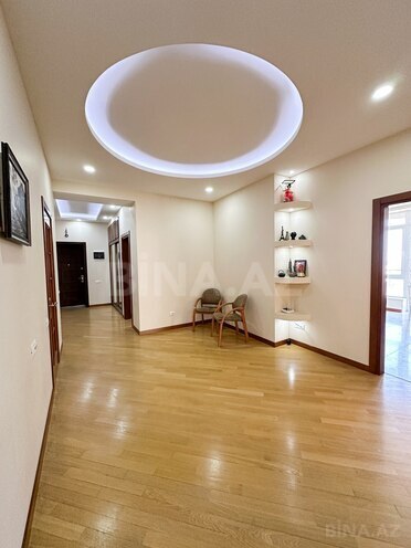 Сдаётся 3-комн. новостройка 160 м², м. Низами, photo 13 from 28