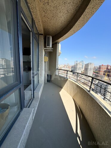 Сдаётся 3-комн. новостройка 160 м², м. Низами, photo 25 from 28