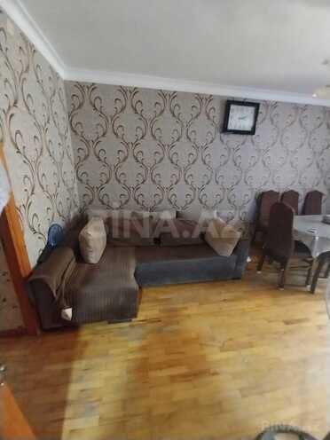Продаётся 3-комн. вторичка 65 м², м. Нефтчиляр, photo 1 from 13