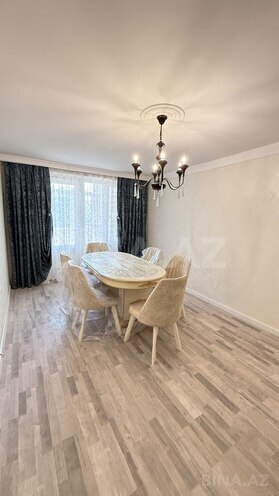 Satılır 2 otaqlı köhnə tikili 55 m², İnşaatçılar m., photo 1 from 15