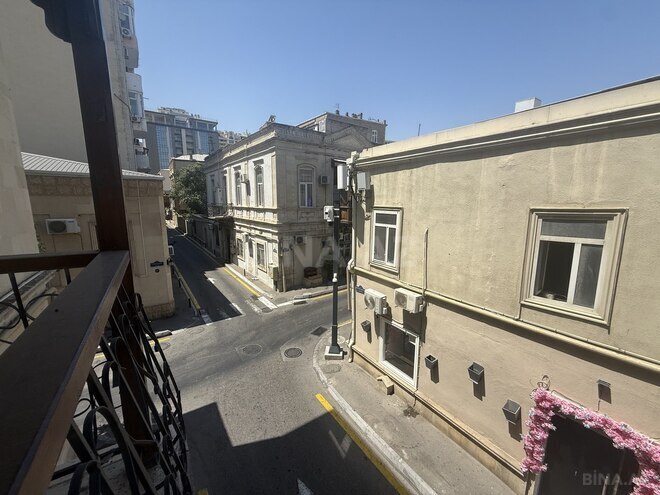 Продаётся 4-комн. вторичка 135 м², м. Сахил, photo 17 from 18