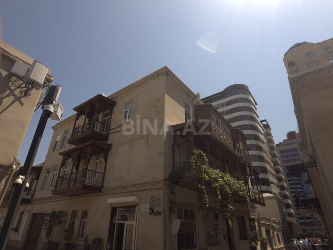 Продаётся 4-комн. вторичка 135 м², м. Сахил, photo 1 from 18