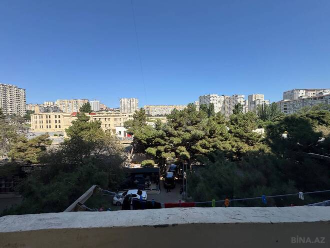 Satılır 2 otaqlı köhnə tikili 68 m², Həzi Aslanov m., photo 1 from 13
