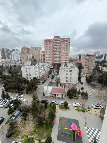 Satılır 2 otaqlı köhnə tikili 65 m², 8 Noyabr m., photo 1 from 15