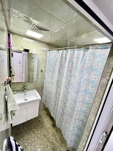 Satılır 2 otaqlı köhnə tikili 65 m², 8 Noyabr m., photo 13 from 15