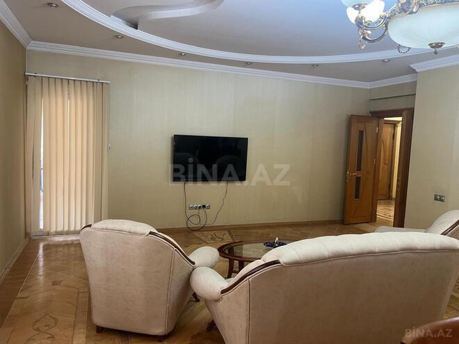 Сдаётся 3-комн. новостройка 145 м², м. Низами, photo 1 from 13