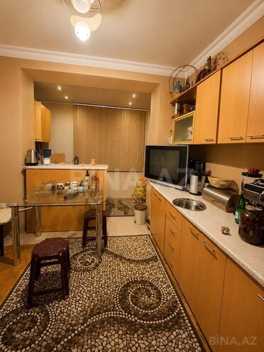 Продаётся 3-комн. вторичка 100 м², м. Ази Асланов, photo 1 from 13